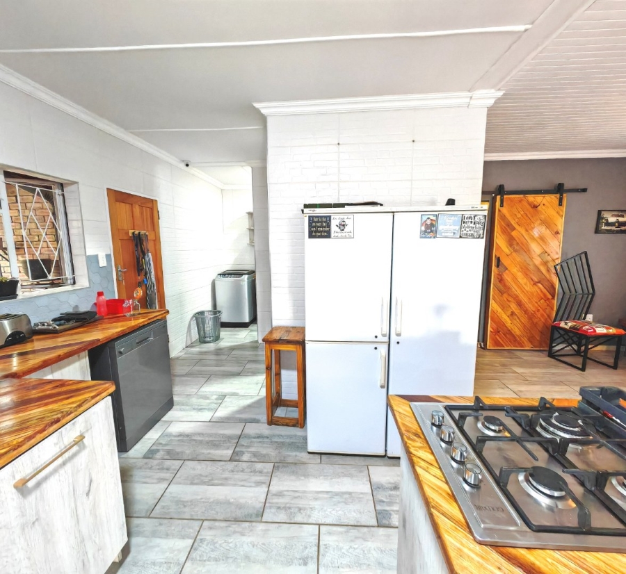 4 Bedroom Property for Sale in Uitsig Free State